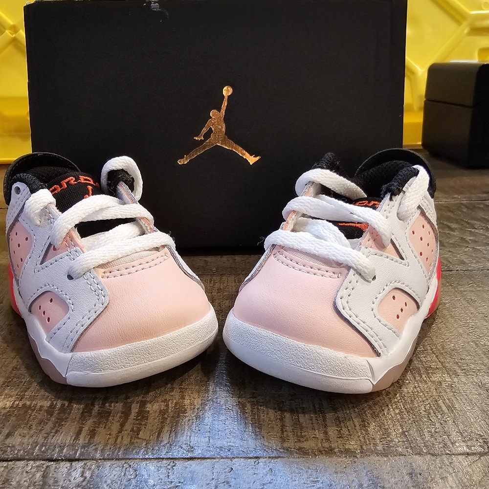 NWT Jordan 6 Retro Size 2C - Picture 3 of 5
